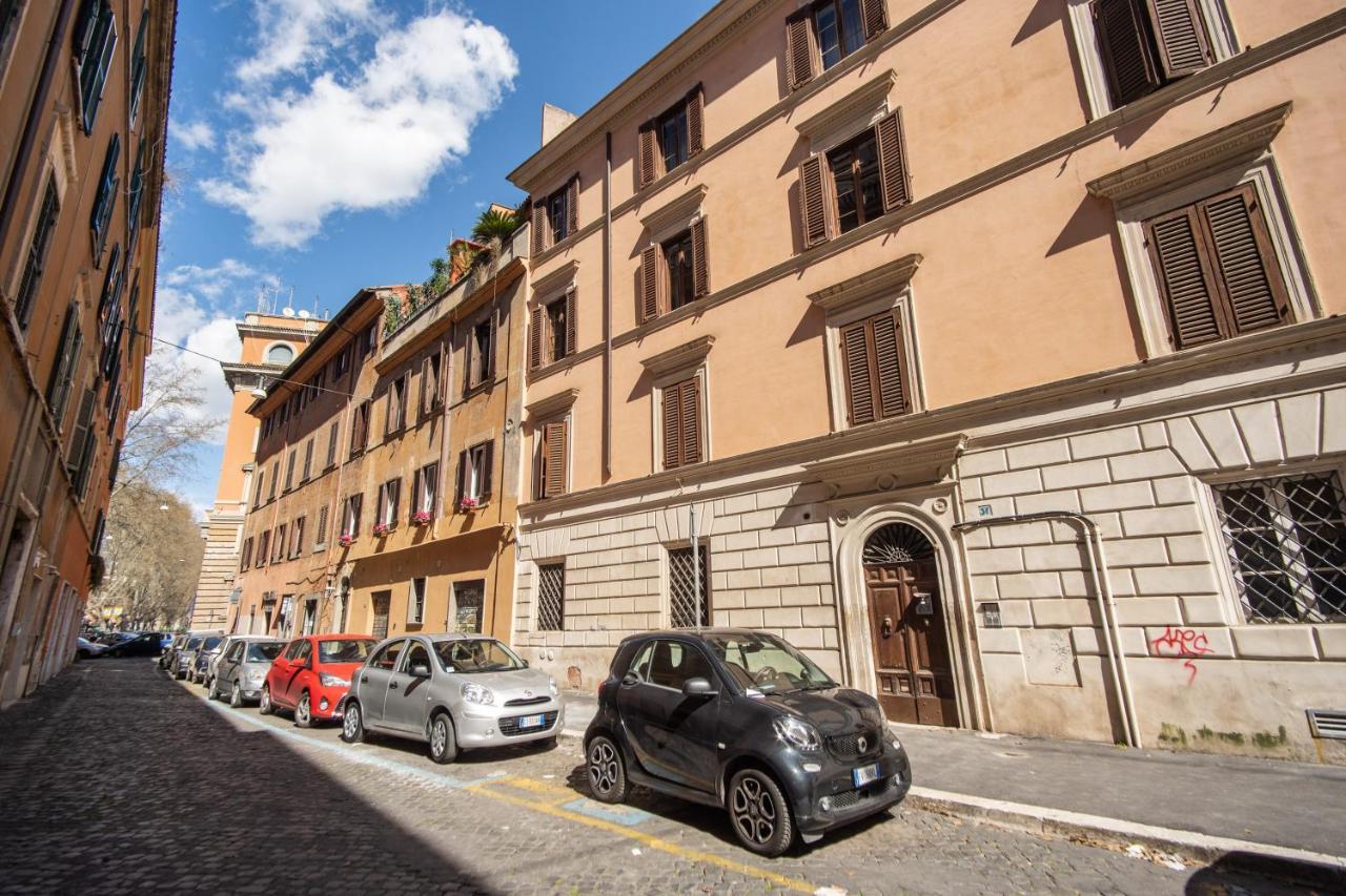 Colonna - Trastevere Rom